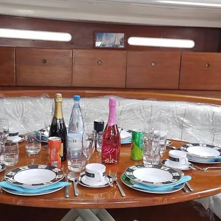 Sailing Edisa Rhodes Adventures Botel *