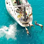 Hotel en barco Sailing Edisa Rhodes Adventures Rhodes City