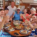 Hotel en barco Sailing Edisa Rhodes Adventures