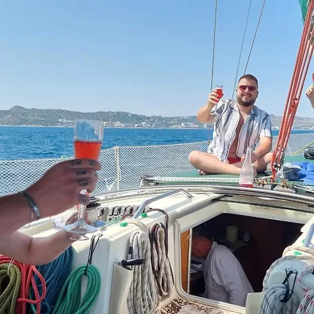 Úszó hotel Sailing Edisa Rhodes Adventures