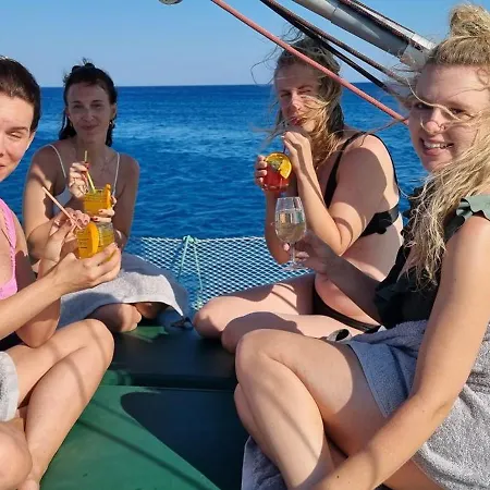 Úszó hotel Sailing Edisa Rhodes Adventures *