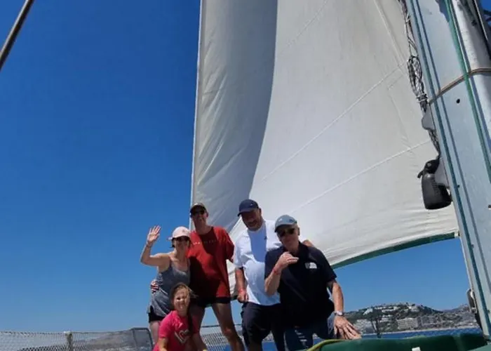 Sailing Edisa Rhodes Adventures Úszó hotel *