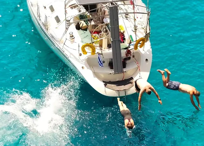 Πλωτό κατάλυμα Sailing Edisa Rhodes Adventures Rhodes City