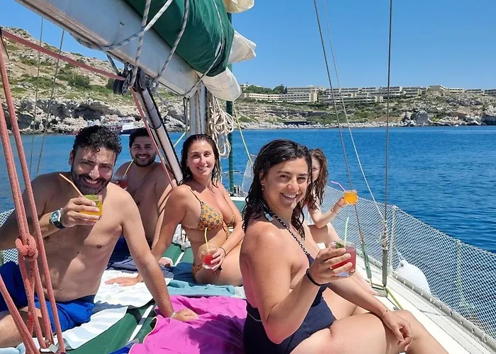 Sailing Edisa Rhodes Adventures Πλωτό κατάλυμα