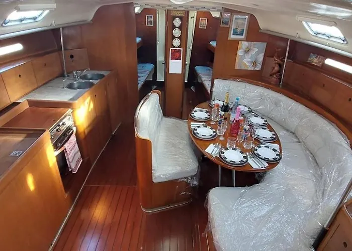 Úszó hotel Sailing Edisa Rhodes Adventures