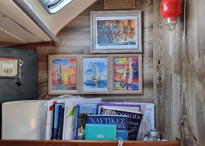 Πλωτό κατάλυμα Sailing Edisa Rhodes Adventures Rhodes City