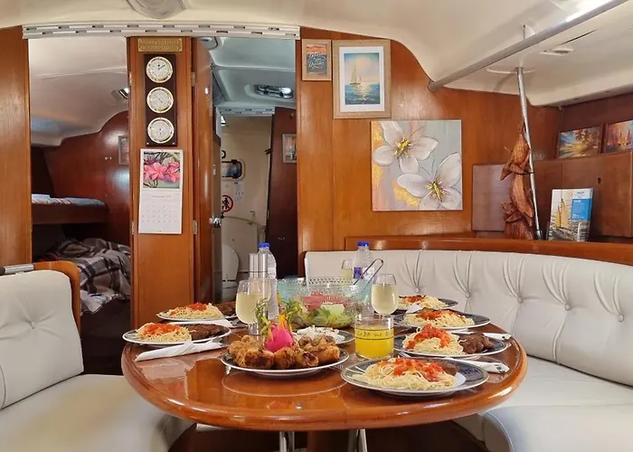 Sailing Edisa Rhodes Adventures Πλωτό κατάλυμα Rhodes City