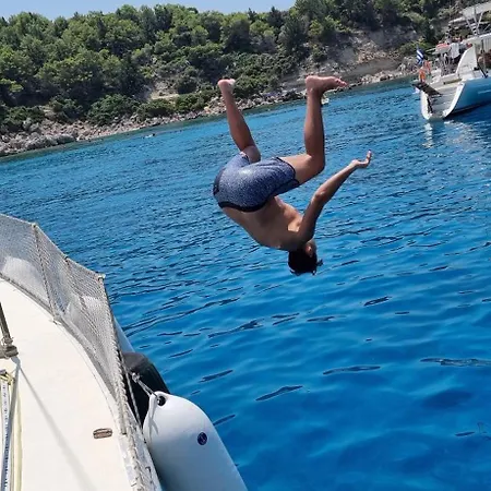 Ботель Sailing Edisa Rhodes Adventures *